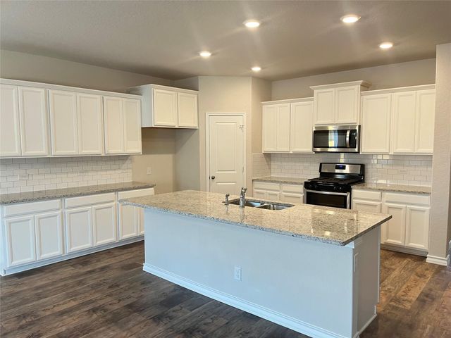 445 Blue Stem RD, New Braunfels, TX 78130