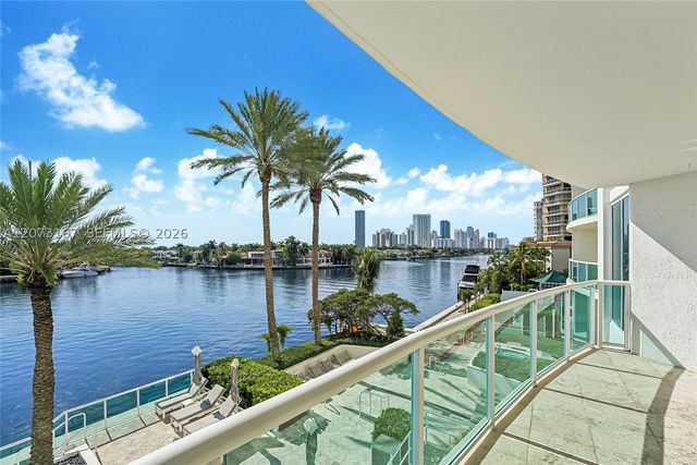20201 E Country Club Dr 308, Aventura, FL 33180
