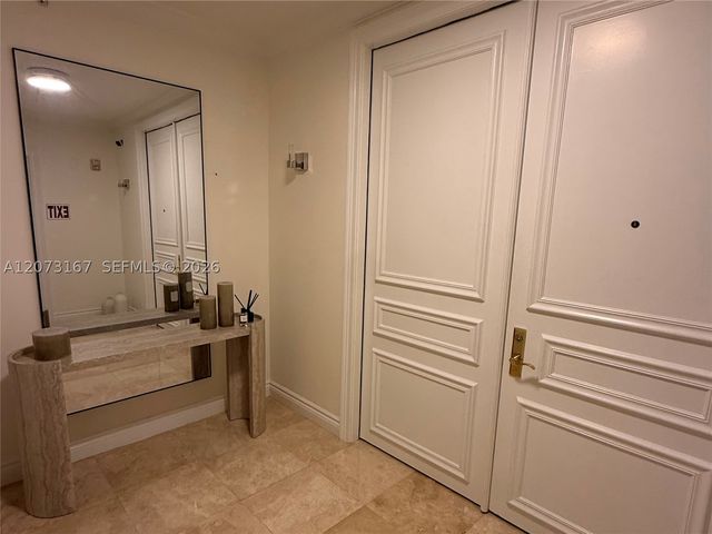 20201 E Country Club Dr 308, Aventura, FL 33180