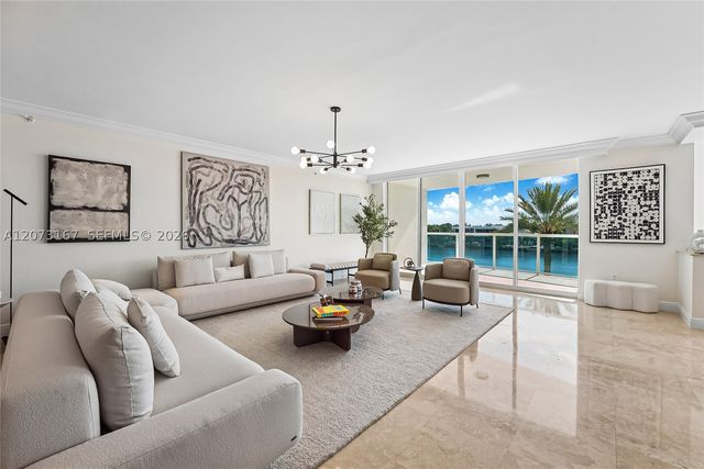 20201 E Country Club Dr 308, Aventura, FL 33180