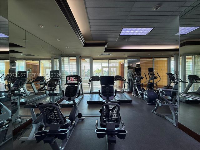 20201 E Country Club Dr 308, Aventura, FL 33180