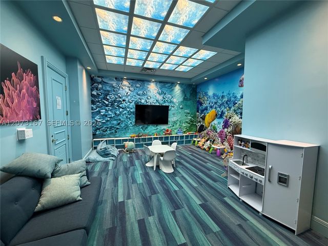 20201 E Country Club Dr 308, Aventura, FL 33180