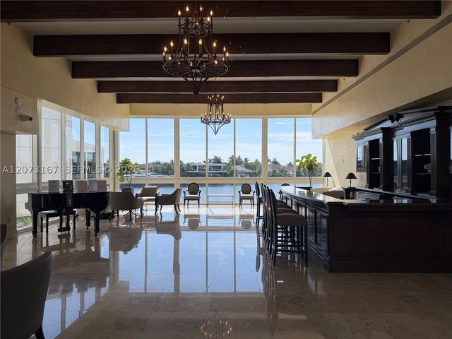 20201 E Country Club Dr 308, Aventura, FL 33180