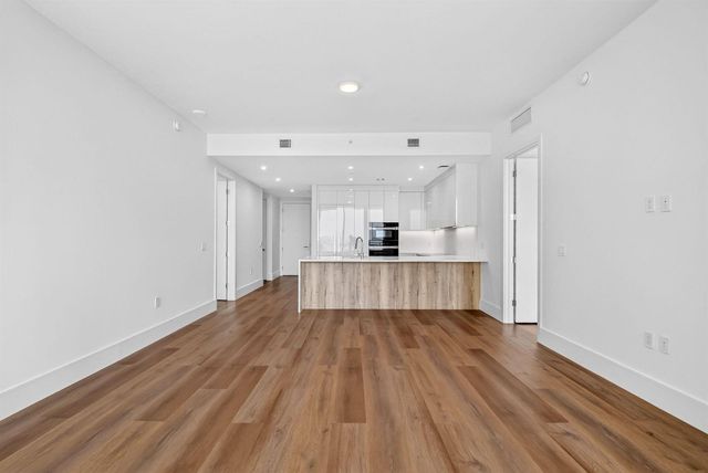 220 Lake Shore Drive 1511, Lake Park, FL 33403