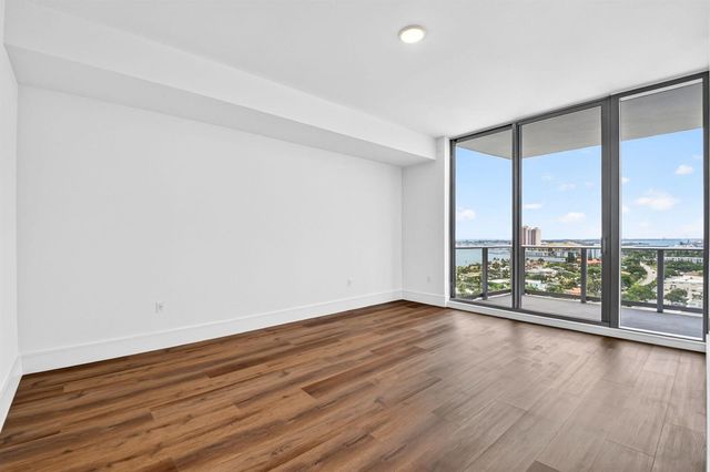 220 Lake Shore Drive 1511, Lake Park, FL 33403