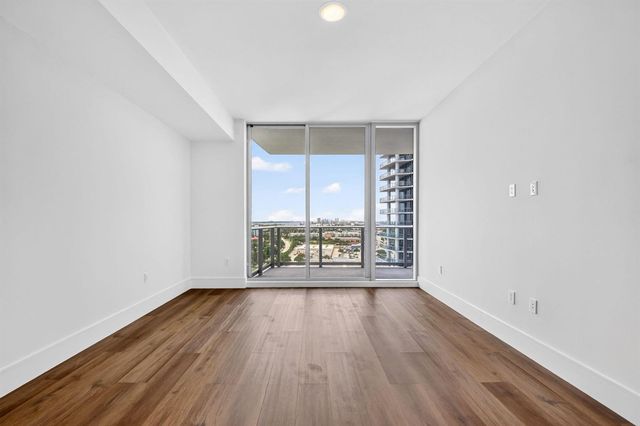 220 Lake Shore Drive 1511, Lake Park, FL 33403