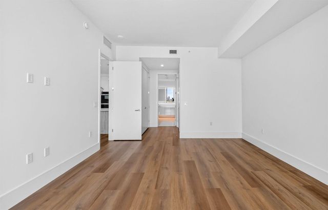220 Lake Shore Drive 1511, Lake Park, FL 33403