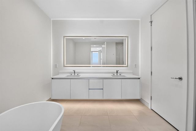 220 Lake Shore Drive 1511, Lake Park, FL 33403