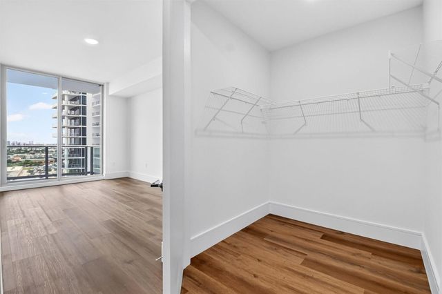 220 Lake Shore Drive 1511, Lake Park, FL 33403