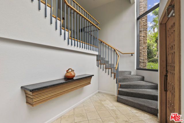 4230 Stansbury Avenue 105, Sherman Oaks, CA 91423