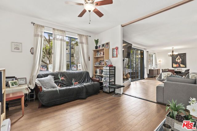 4230 Stansbury Avenue 105, Sherman Oaks, CA 91423