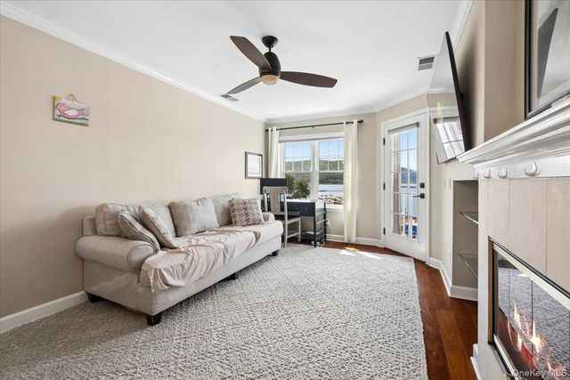 225 Waterside Close, Peekskill, NY 10566