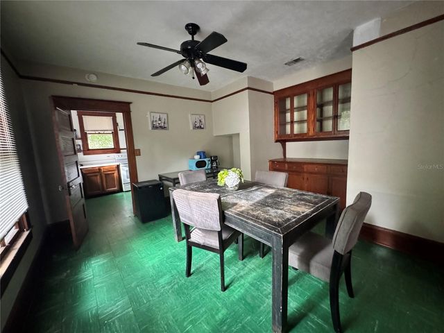 907 NW 11TH AVENUE, Gainesville, FL 32601