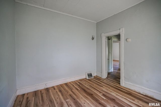 816 W VIRGINIA Avenue, Peoria, IL 61604