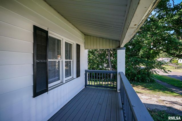 816 W VIRGINIA Avenue, Peoria, IL 61604
