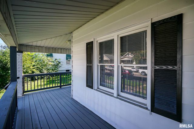 816 W VIRGINIA Avenue, Peoria, IL 61604