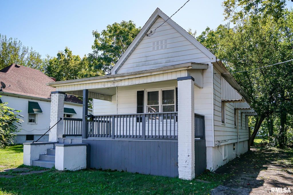 816 W VIRGINIA Avenue, Peoria, IL 61604