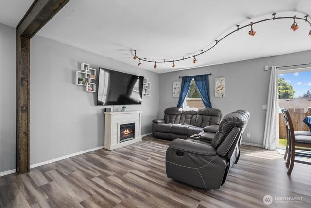 10426 196th E, Graham, WA 98338