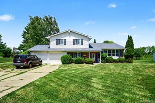 6156 Trenton Drive, Flint Charter Township, MI 48532