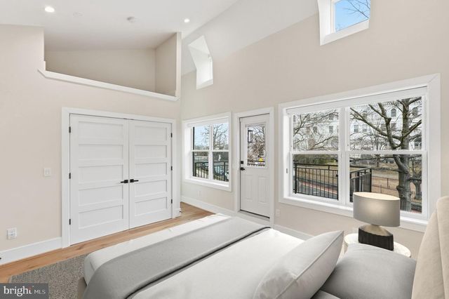 15 ROCK CREEK CHURCH RD NW, Washington, DC 20011