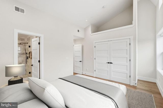 15 ROCK CREEK CHURCH RD NW, Washington, DC 20011