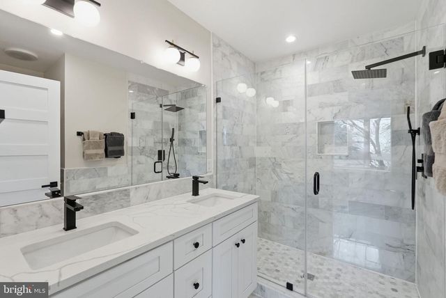 15 ROCK CREEK CHURCH RD NW, Washington, DC 20011