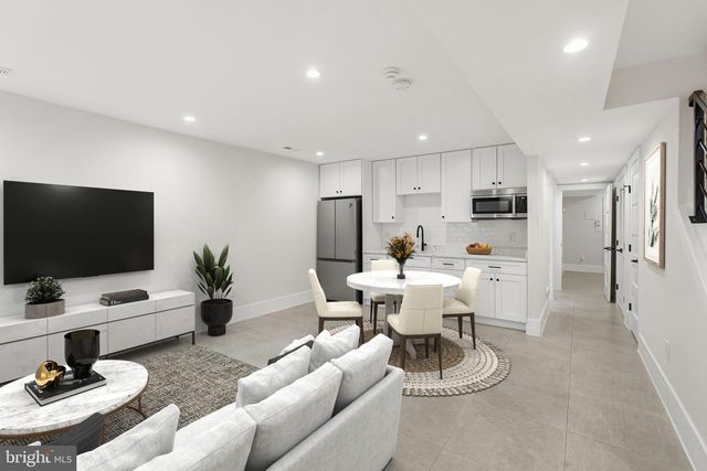 15 ROCK CREEK CHURCH RD NW, Washington, DC 20011
