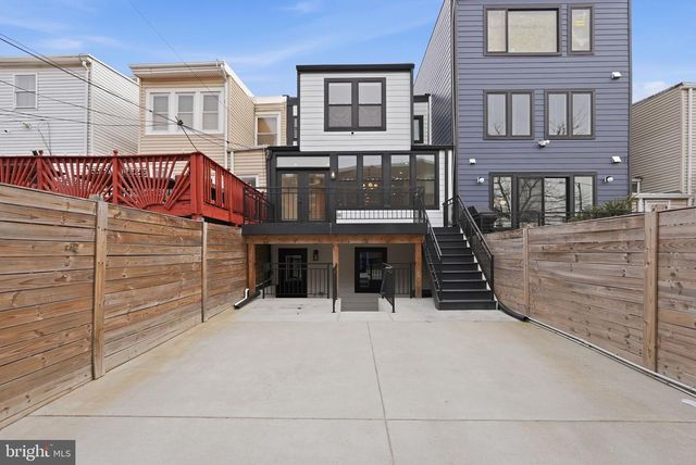 15 ROCK CREEK CHURCH RD NW, Washington, DC 20011