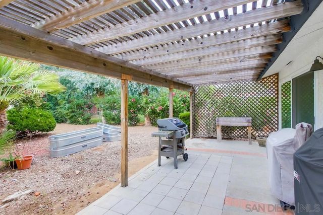 16820 Orchard Bend Rd, Poway, CA 92064