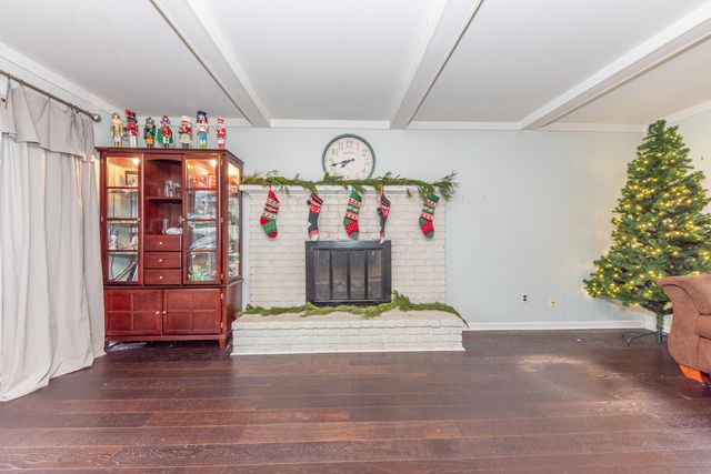 1470 Nightingale Road, Wixom, MI 48393