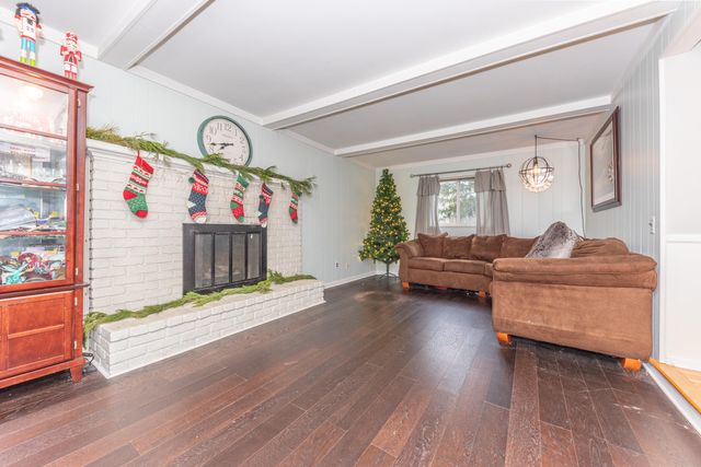 1470 Nightingale Road, Wixom, MI 48393