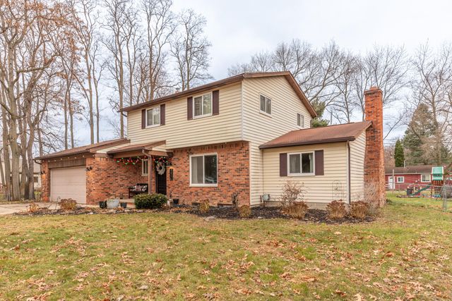 1470 Nightingale Road, Wixom, MI 48393