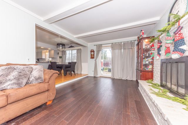 1470 Nightingale Road, Wixom, MI 48393