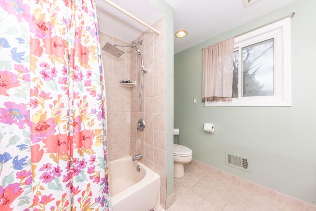 1470 Nightingale Road, Wixom, MI 48393