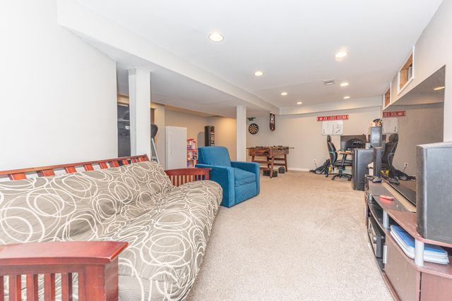 1470 Nightingale Road, Wixom, MI 48393