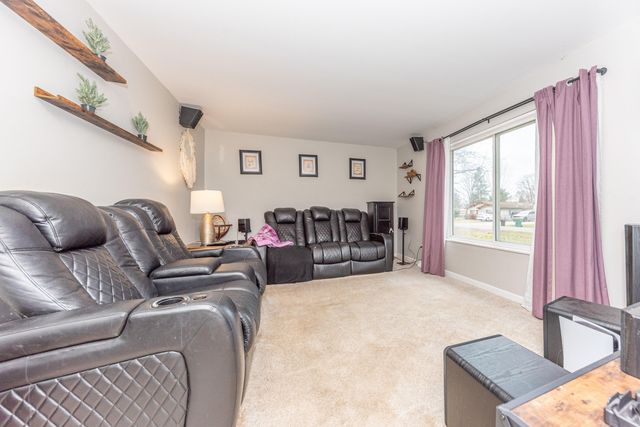 1470 Nightingale Road, Wixom, MI 48393