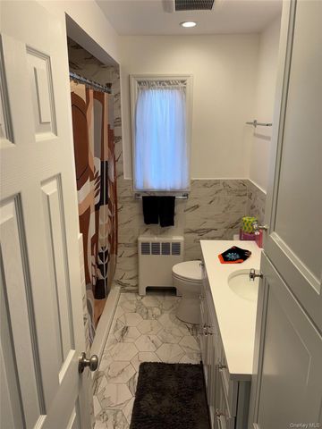 9 Northcote Road, Westbury, NY 11590