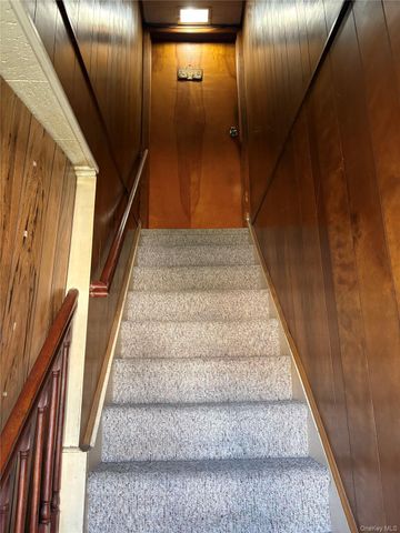 9 Northcote Road, Westbury, NY 11590