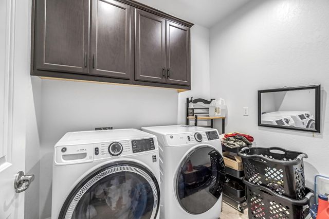 3405 W Kamm Avenue W, Dinuba, CA 93618