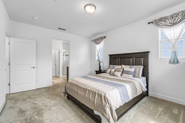 3405 W Kamm Avenue W, Dinuba, CA 93618