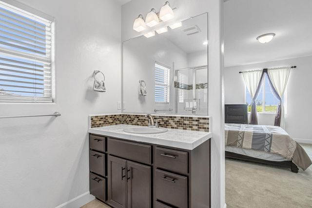 3405 W Kamm Avenue W, Dinuba, CA 93618