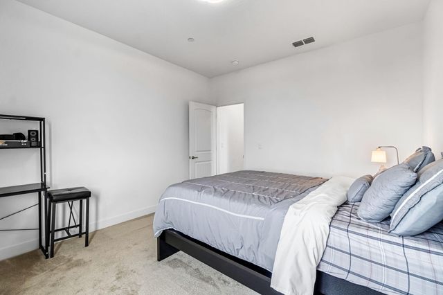 3405 W Kamm Avenue W, Dinuba, CA 93618