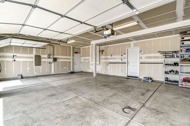 3405 W Kamm Avenue W, Dinuba, CA 93618