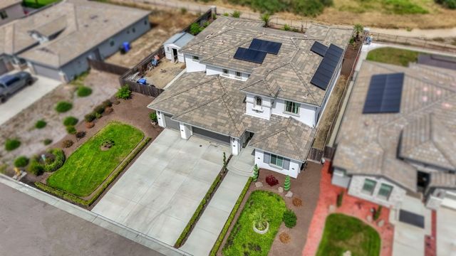 3405 W Kamm Avenue W, Dinuba, CA 93618