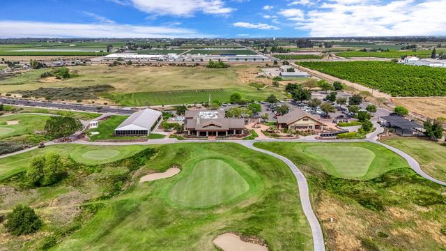 3405 W Kamm Avenue W, Dinuba, CA 93618