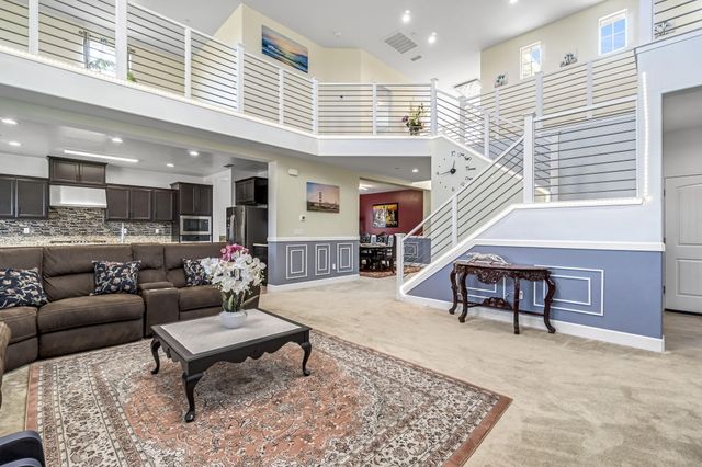 3405 W Kamm Avenue W, Dinuba, CA 93618