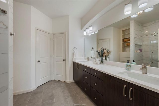 15321 Lowry Meadow Lane, College Station, TX 77845