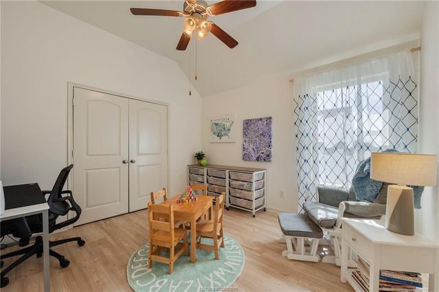 15321 Lowry Meadow Lane, College Station, TX 77845