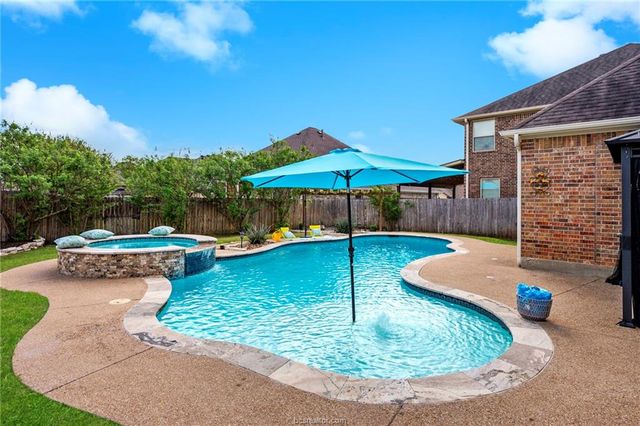15321 Lowry Meadow Lane, College Station, TX 77845