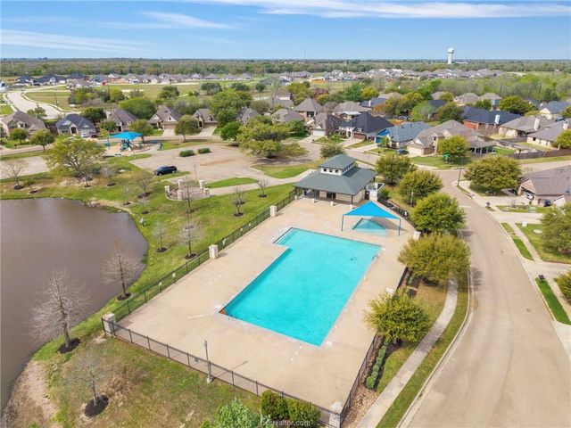 15321 Lowry Meadow Lane, College Station, TX 77845